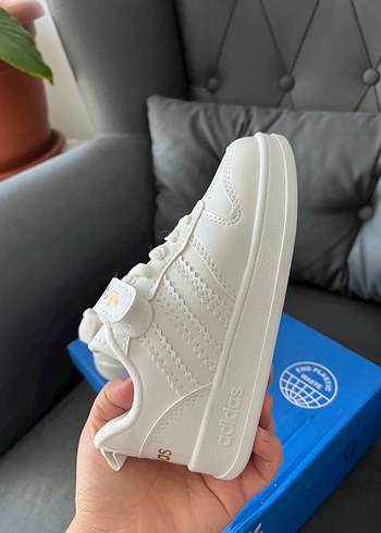 30 Beden beyaz Renk Adidas çocuk beyaz neo Spor Ayakkabı 30