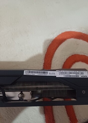 ekran kartı 8 gb AMD radeon vega 56