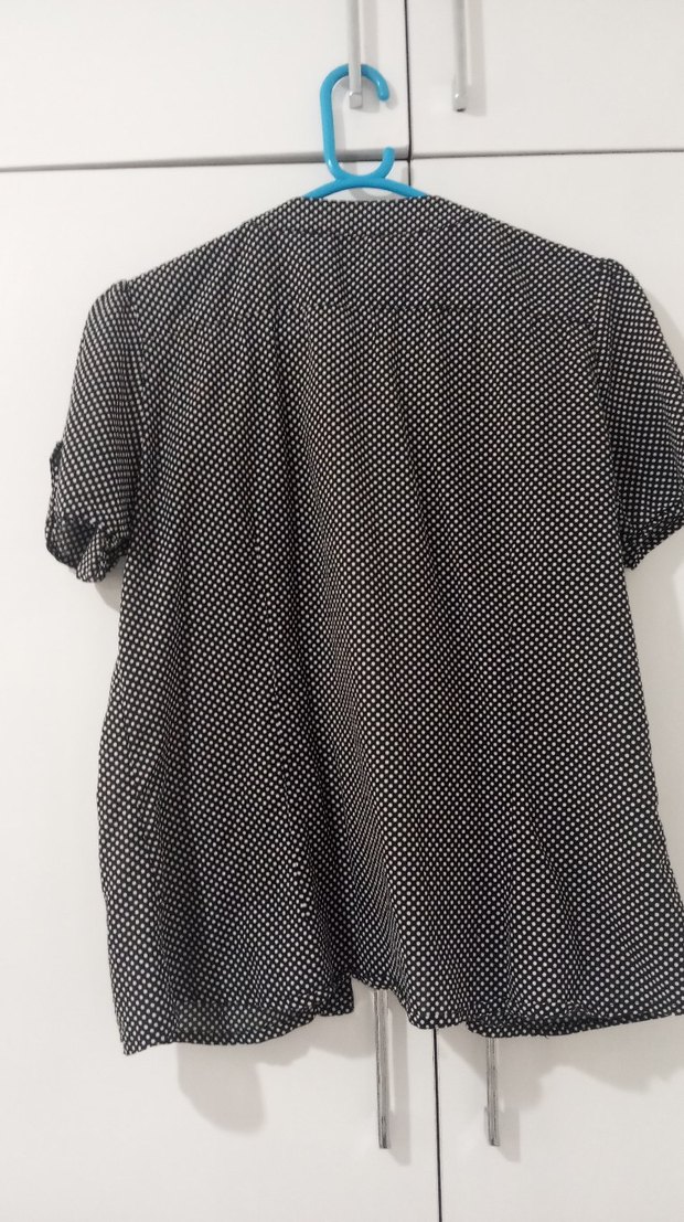 Gri Puantiyeli V Yaka Kısa Kollu Gömlek - Görsel 5