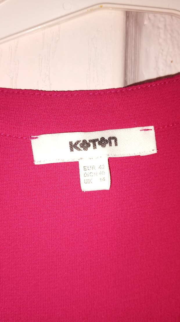 visne çürüğü V Yakalı Düğmeli Kolsuz Bluz - Görsel 2