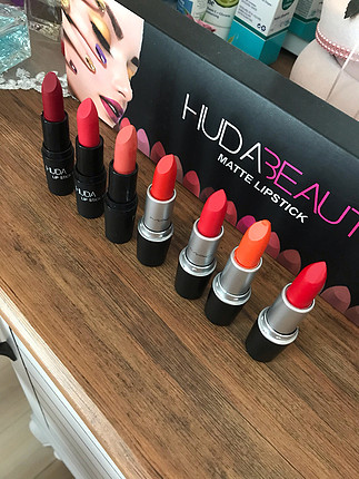 Mac ve huda beauty ruj çeşitleri 