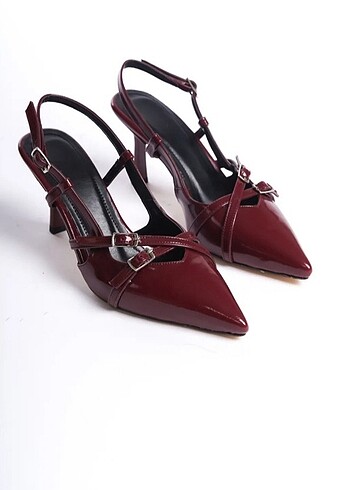 Bershka Rugan Çift Tokalı Klasik Topuklu Ayakkabı