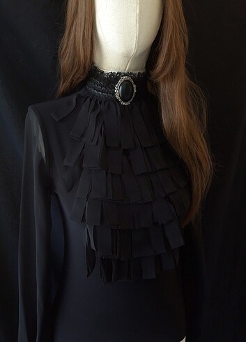 s Beden siyah Renk Gothic Fırfırlı Bluz 