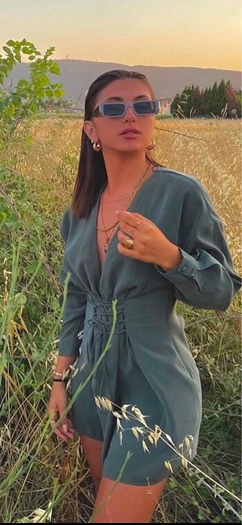 Zara zara bağcık detaylı elbise