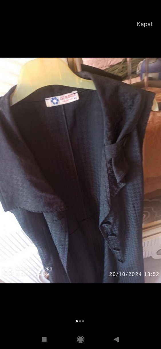 Siyah Uzun Kollarsız Düğmeli Kadın Ceket - Görsel 2