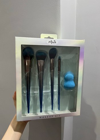 Metalik Makyaj Fırça Seti