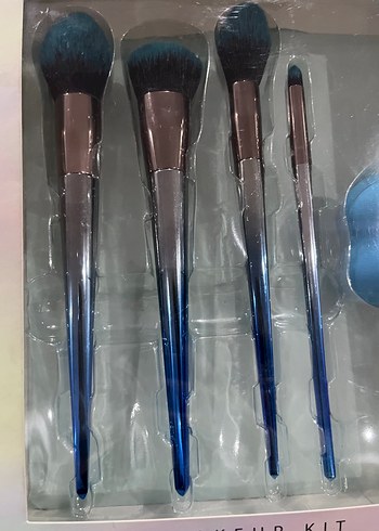 Beden Metalik Makyaj Fırça Seti
