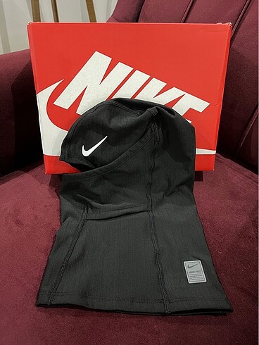 Nike Pro Hyperwarm Hood