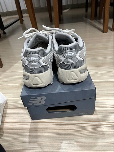 39,5 Beden gri Renk New balance 725 gri renk 39.5 numara