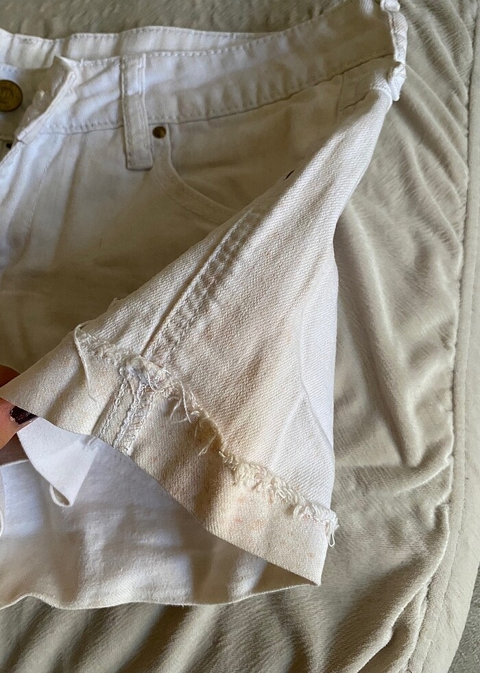 beyaz taşlı mini şort - Görsel 2