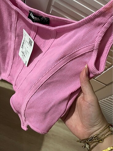 Defacto Pembe crop