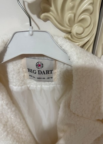 Kürk Detaylı Beyaz Kısa Kadın Kaban astarlı - Görsel 3