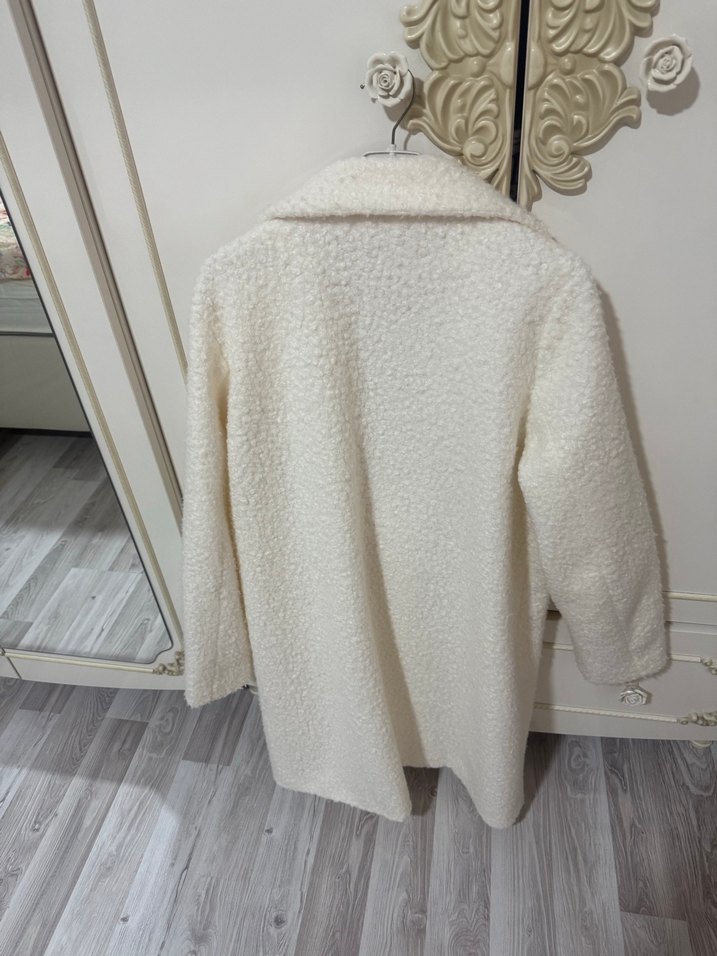 Kürk Detaylı Beyaz Kısa Kadın Kaban astarlı - Görsel 2