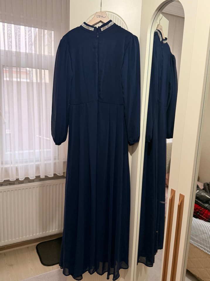 Kadın Lacivert Piliseli Uzun Abiye Elbise - Görsel 3