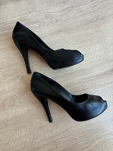 38 Beden Klasik Stiletto (İtalyan) Marilena