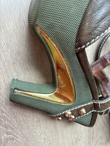 Marc By Marc Jacobs?dan gösterişli ve rahat bir tasarım - Görsel 7