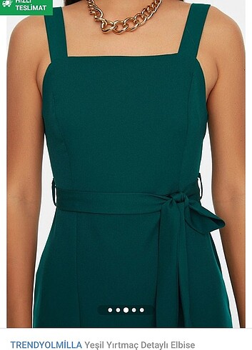 Trendyol & Milla Yeşil yırtmaç detaylı elbise