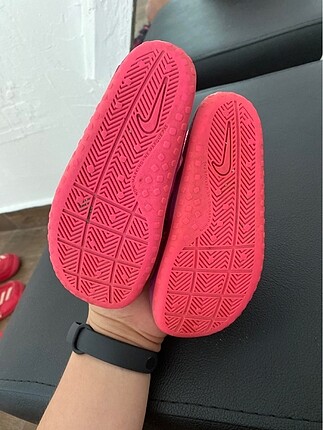 25 Beden Nike çocuk sandalet