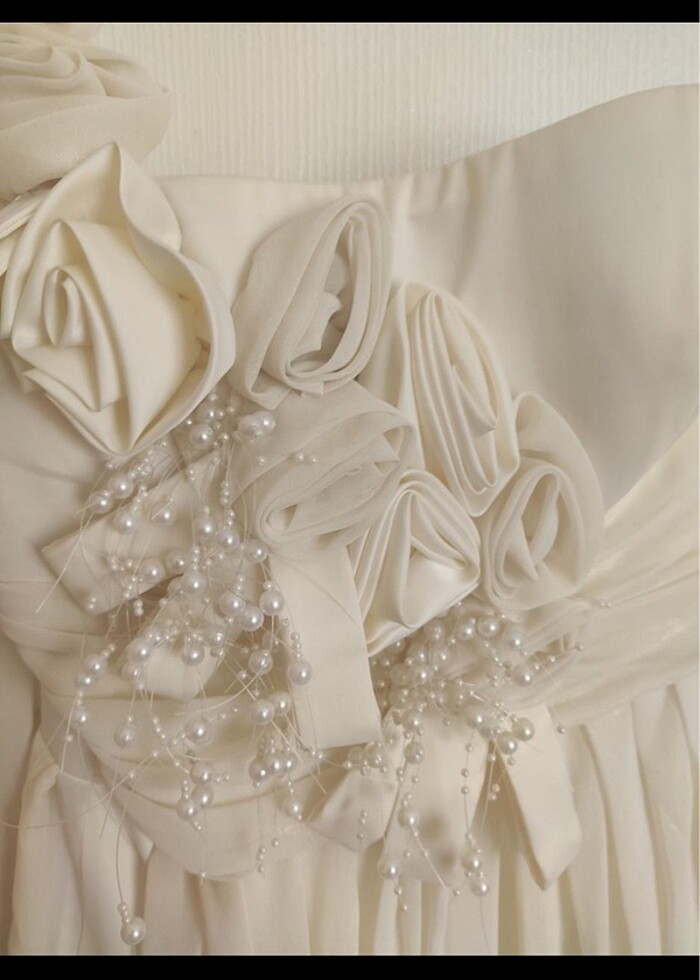 Tek Omuz Askılı Kırık Beyaz Elbise - Görsel 2