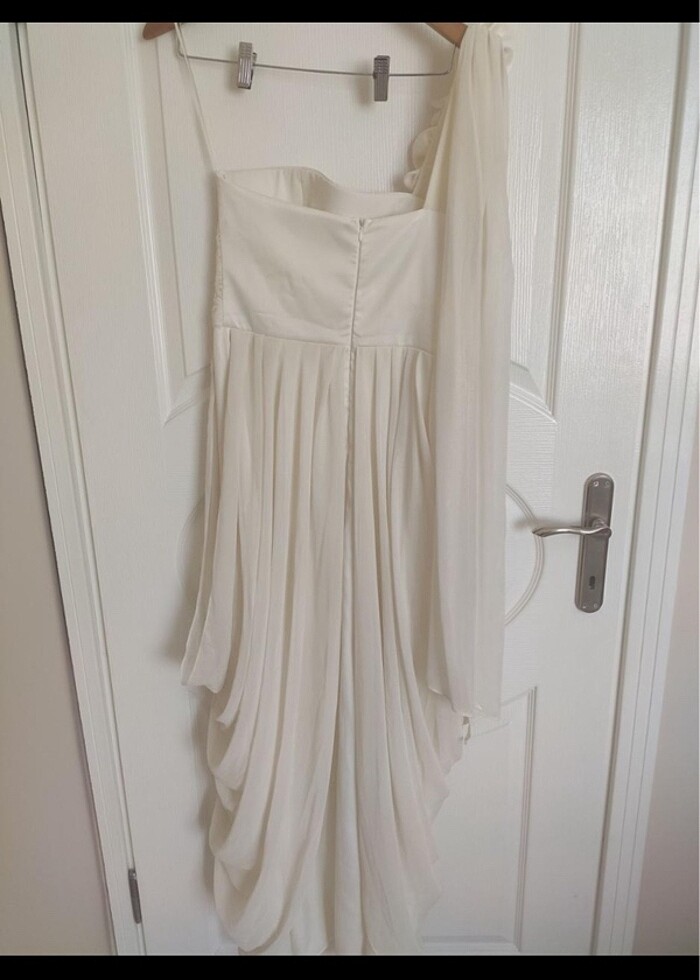 Tek Omuz Askılı Kırık Beyaz Elbise - Görsel 5