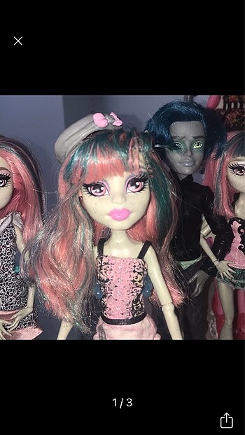 Monster High Rochelle Travel Scaris