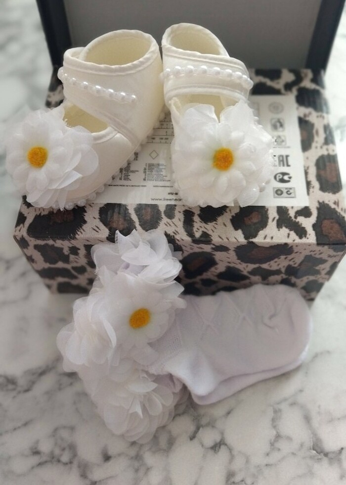 Yürüme ayakkabısı ve çorabı - Görsel 3