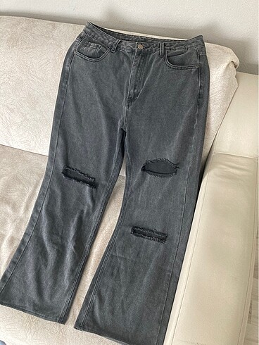 Zara siyah yırtık paça pantolon