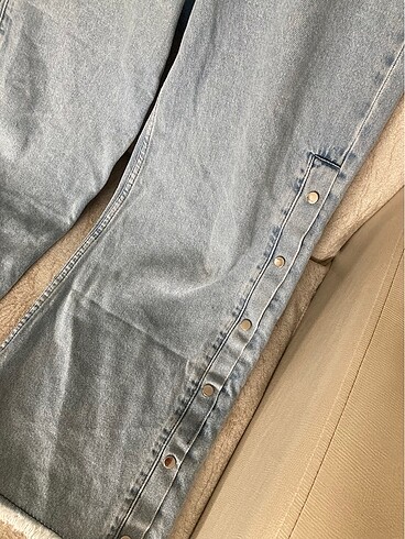 Zara mavi çıtçıt detaylı pantolon