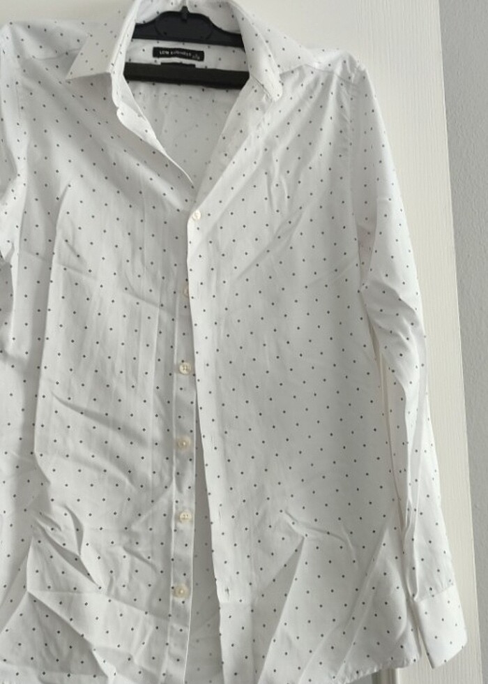 Beyaz gomlek - Görsel 2