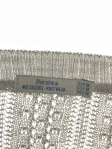 m Beden çeşitli Renk Bershka Kazak / Triko %70 İndirimli.