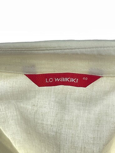 40 Beden beyaz Renk LC Waikiki Gömlek %70 İndirimli.