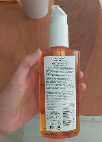 Neutrogena Yüz yıkama jeli