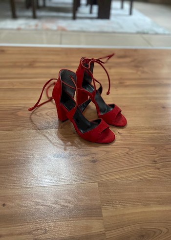 Kırmızı Süet Bağcıklı İnce Topuklu Kadın Ayakkabı - Görsel 2