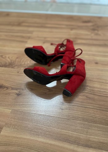 Kırmızı Süet Bağcıklı İnce Topuklu Kadın Ayakkabı - Görsel 5