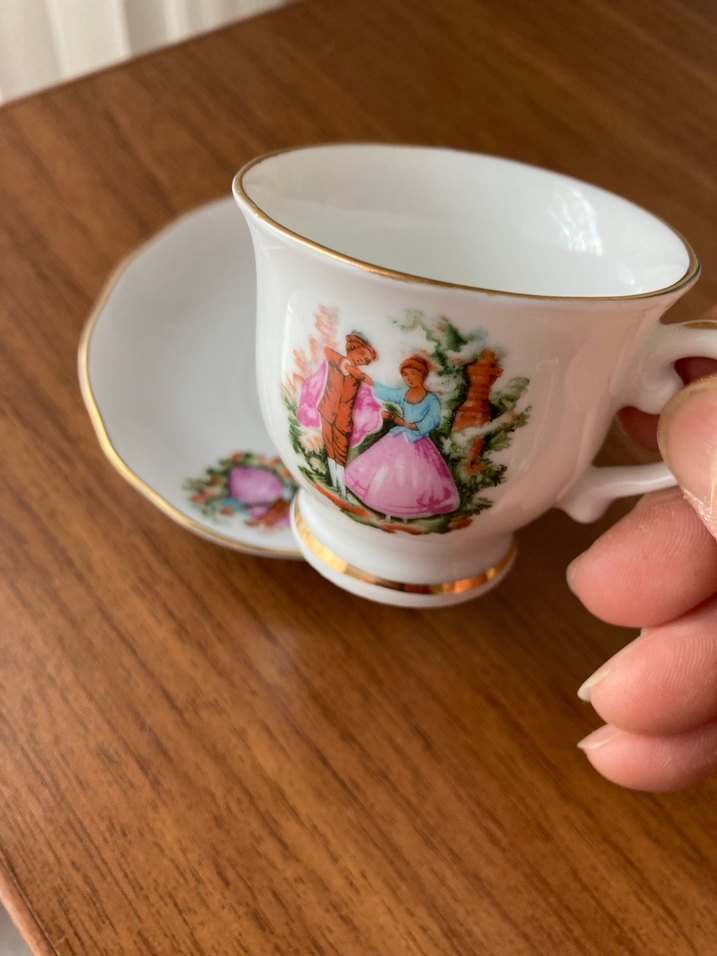 Froganard desenli Porselen Fincan ve Tabak - Görsel 3