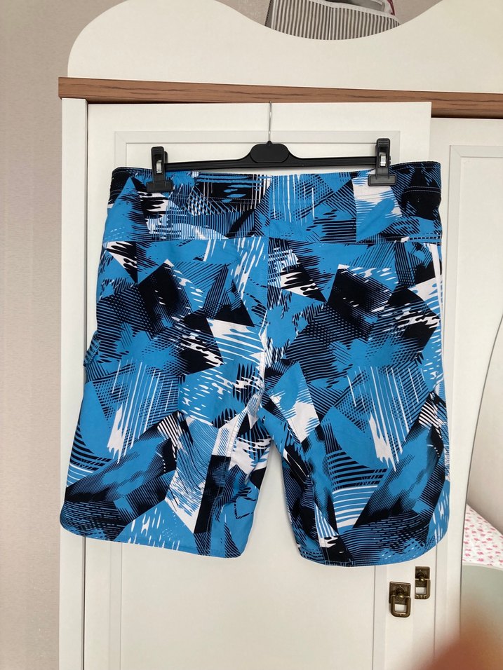 Kemerli Erkek Mini Şort Mavi Batik Desenli - Görsel 2