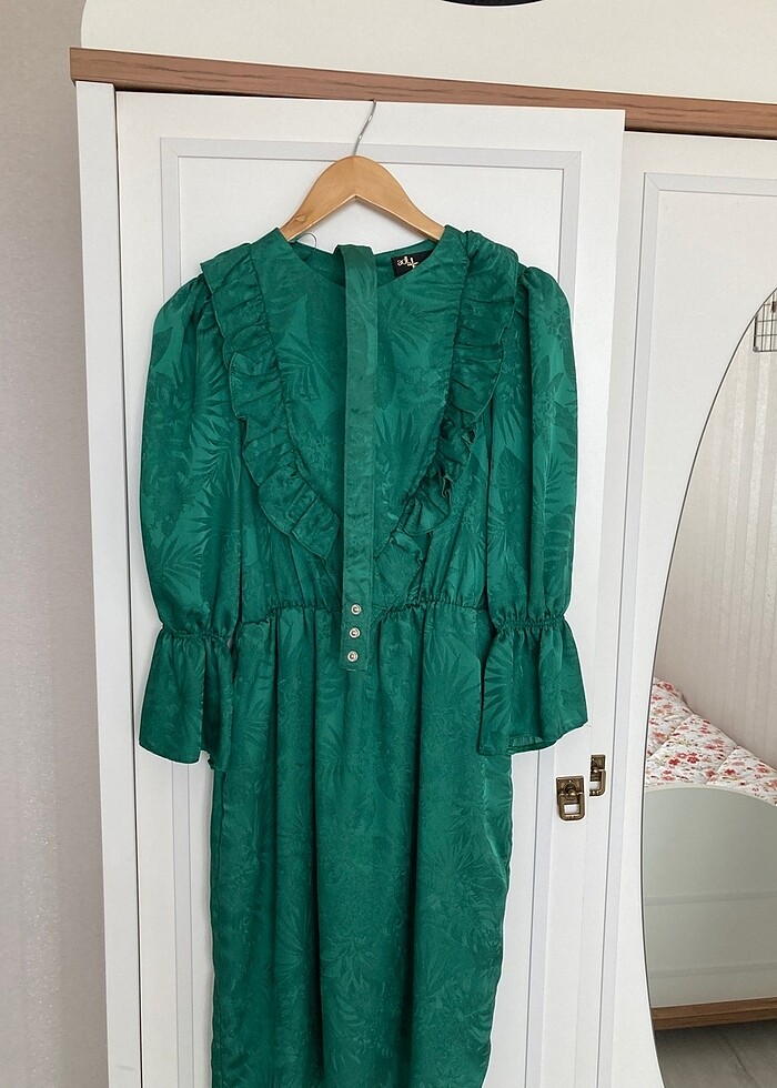Adl marka S yeşil fırfırlı elbise - Görsel 3