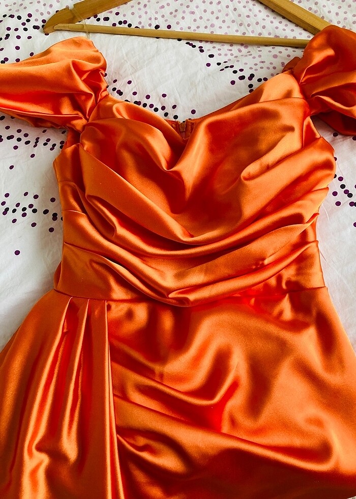 Turuncu 38 beden saten gece elbisesi - Görsel 3