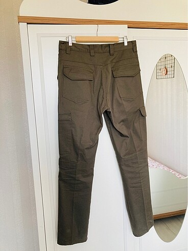 Haki cepli spor pantolon - Görsel 2