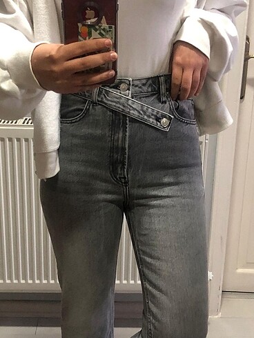 Zara Cross jean