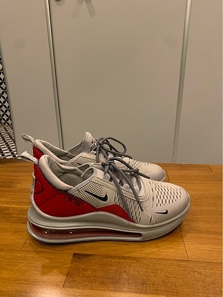 Nike air720 43 no
