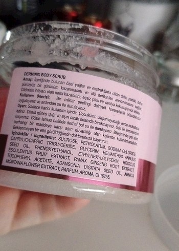 Derminix Çilek & Vanilya Vücut Peelingi 300 ml - Görsel 4