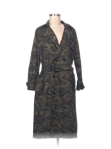 Quzu Trenchcoat %70 İndirimli.