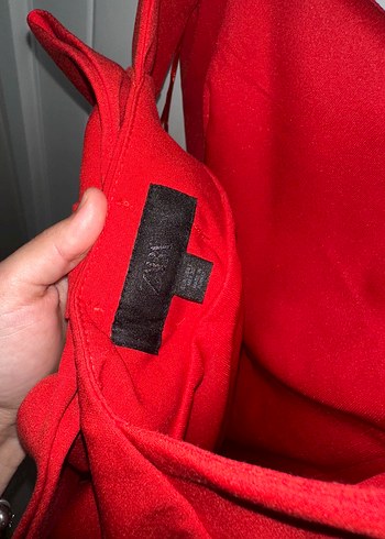 l Beden kırmızı Renk ZARA kırmızı arkası kurdele detaylı mini elbise