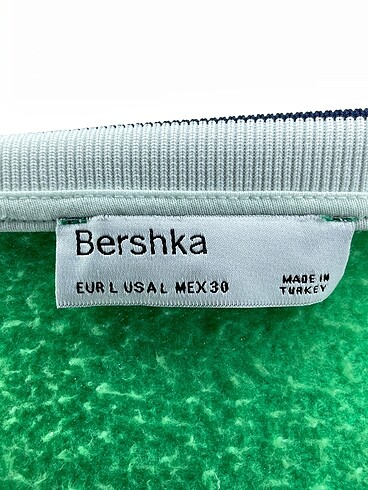 l Beden yeşil Renk Bershka Bomber %70 İndirimli.