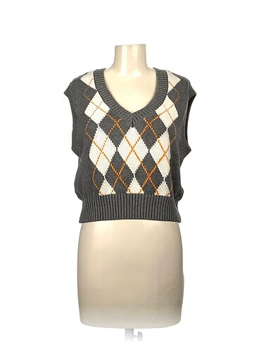 Pull and Bear Süveter %70 İndirimli.