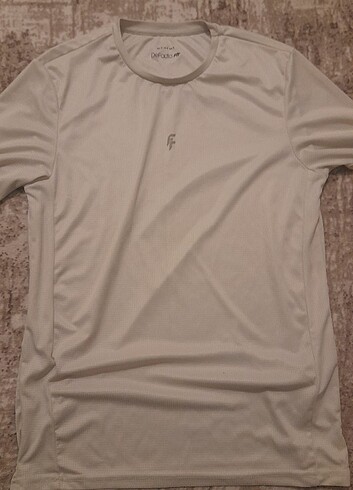 Fitnesi t shirt fitness üstü 