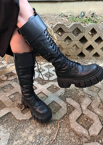 37 Beden Koyu Yeşil Gotik Platform Topuklu Lastik Bot Bershka