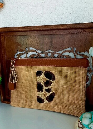 El yapimi Punch islemeli Derili clutch jut canta 