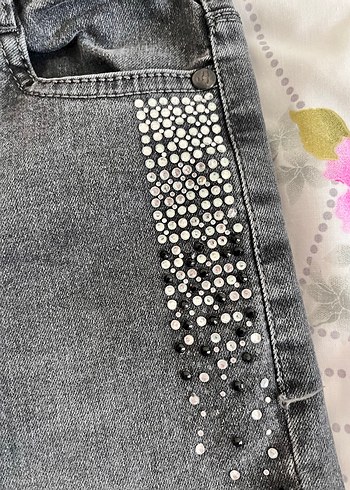 Gri Kız Kot Pantolon Taş Detaylı - Görsel 2